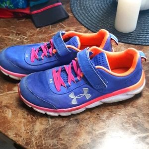 Girls shoes
